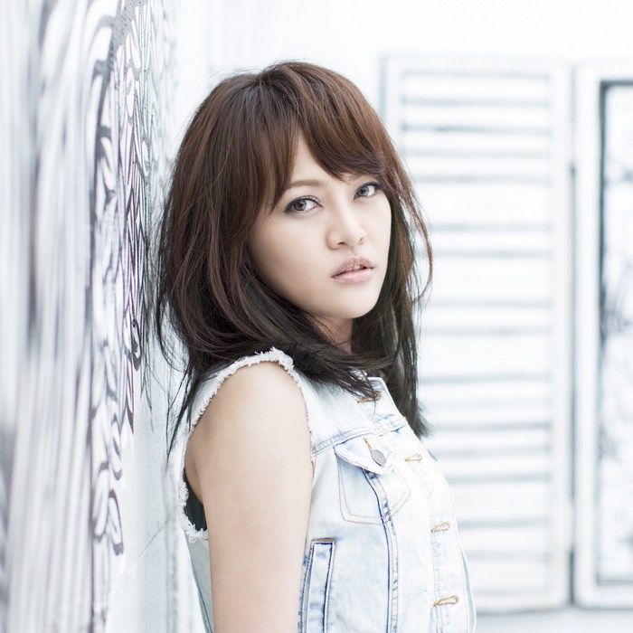 铁肺公主戴爱玲完美变身 《想你的距离》月底发行