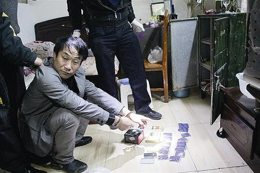 徐良文夫妻的穷毒末路昨日,大冶警方向本报披露了一起特大贩毒案件