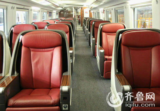 记者探究青荣城铁动车组 四种车型速度超f1赛车