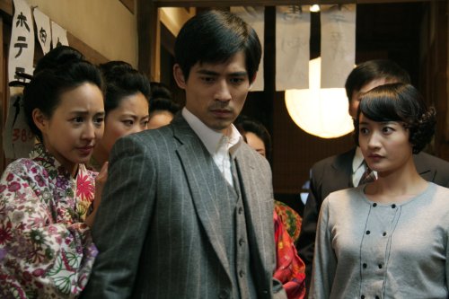 《彼岸1945》周渝民苦恋无果 观众不满结局悲惨