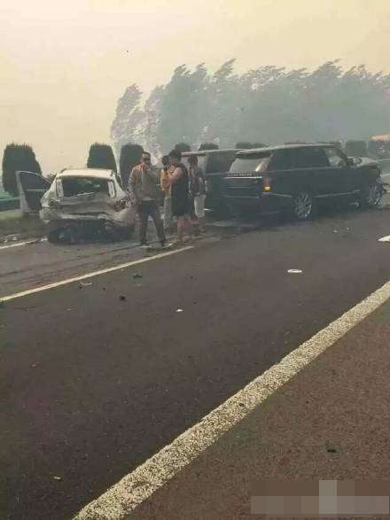 合徐高速发生惨烈车祸 或因焚烧秸秆引起