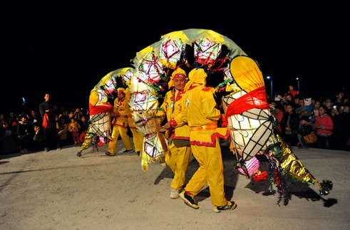 安徽庐江:龙腾虎跃"虾子灯" _安徽频道_凤凰网