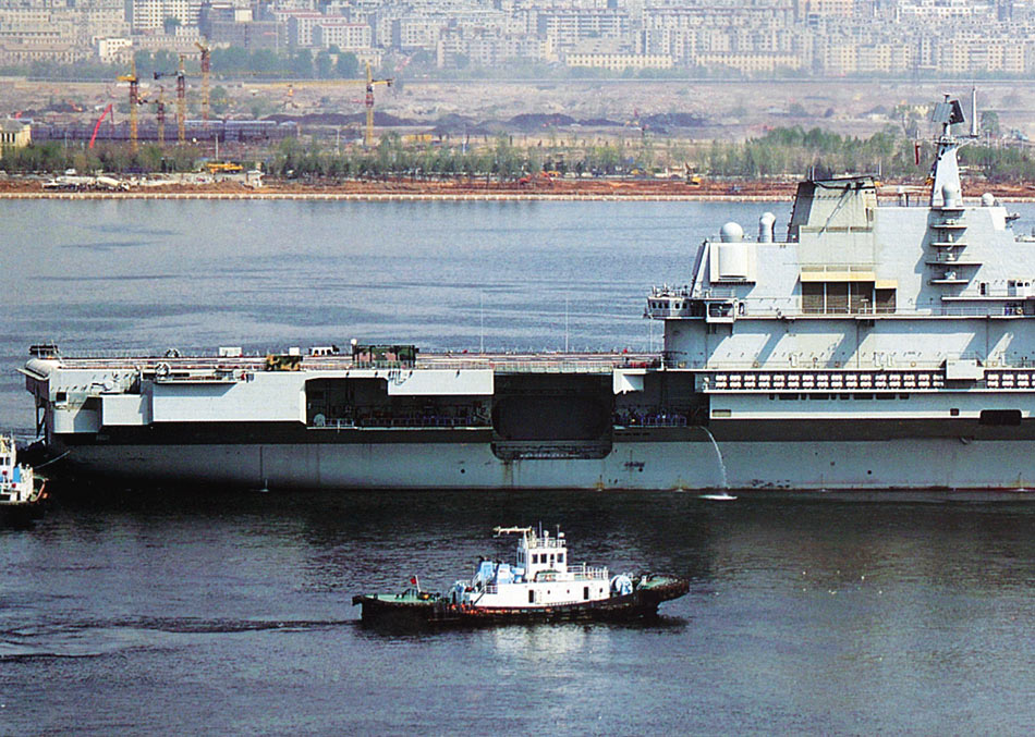 直击中国航母平台第八次航海测试