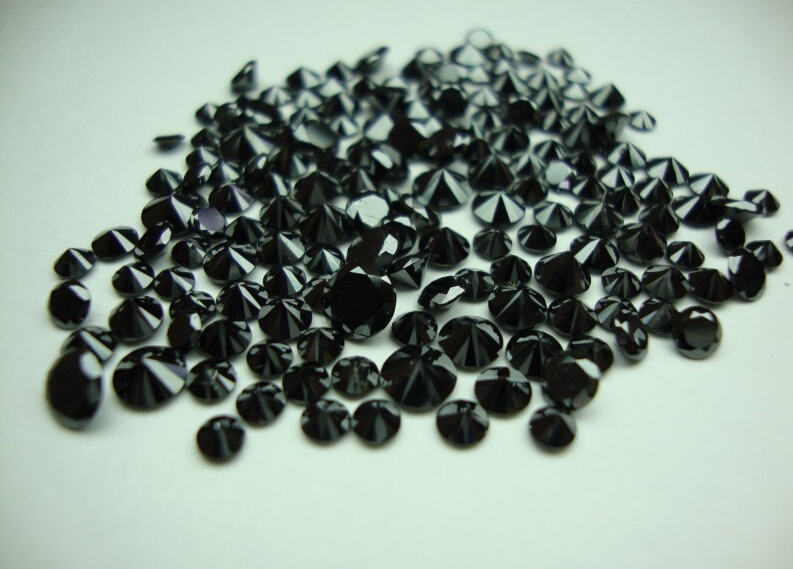 12/13黑钻:黑色金刚石通常不能作为钻石,但个大乌黑而透明者也能成为