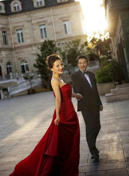 孙茜蔡远航婚纱照曝光 8月4日步入婚礼殿堂