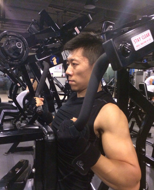 夏雨晒八块腹肌惊呆网友颠覆瘦弱形象高清大图