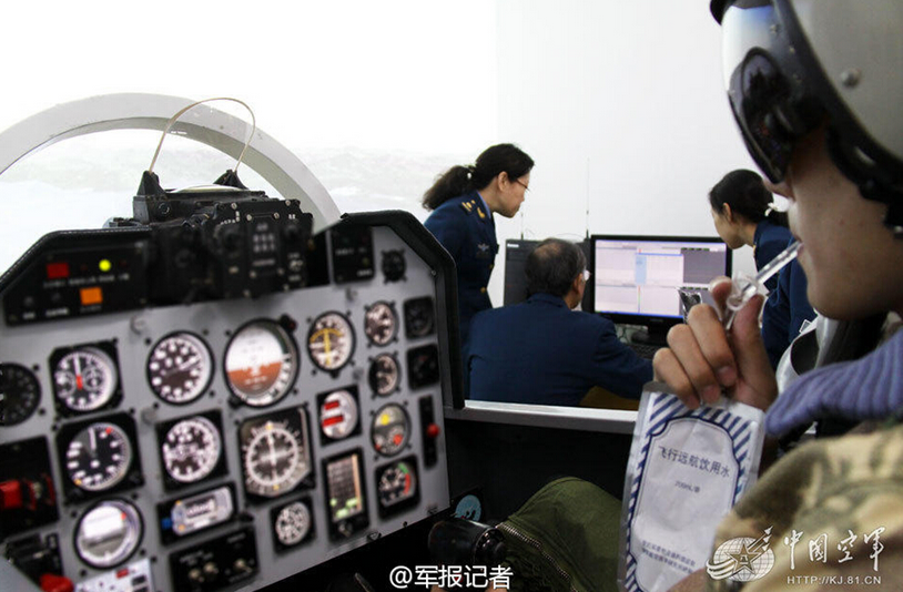 外形高大上的中国空军训练设施很科幻