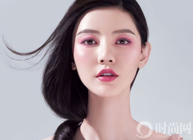 三款桃花妆总有一款适合你