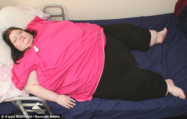 英国第一胖女508斤4年没出门图