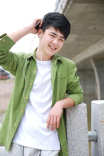 新小虎队钱锟继续参赛效仿苏有朋学业工作兼顾