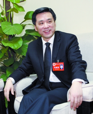 > 正文  7月2日下午,渝北区区委书记周旬接受重庆晨报记者专访,就市第