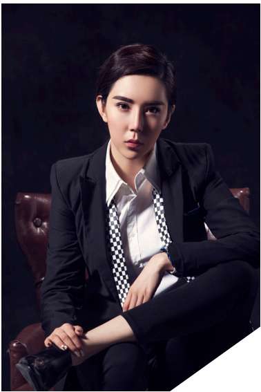 选美女神侯伊荻做客艺乐精彩花絮密密放送