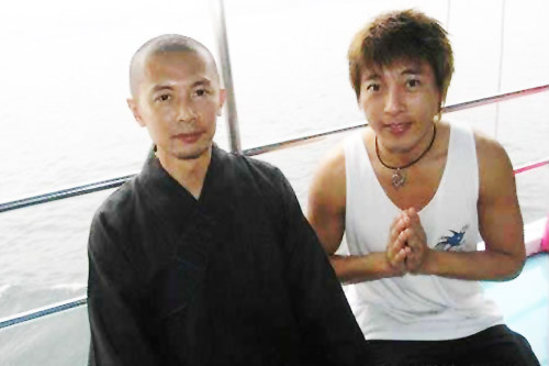 出家后的"林平之"何宝生与"令狐冲"吕颂贤贰61剃头出家也不奇怪2005