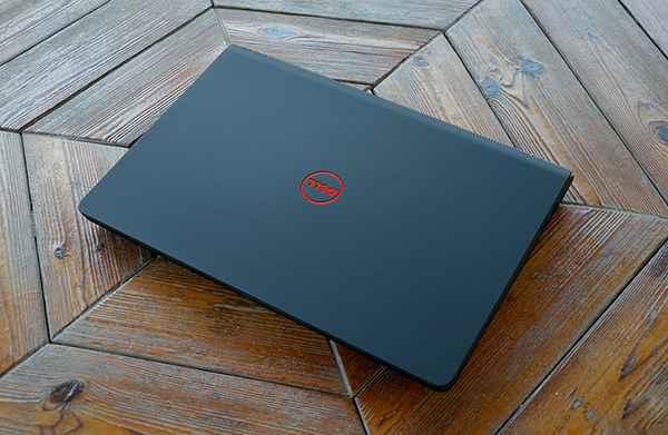 戴尔游匣7000笔记本