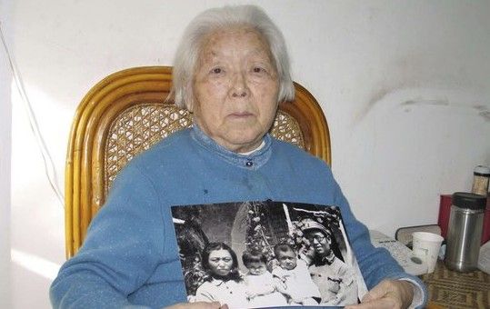 揭秘:哪位中国领导人2006年曾探望高岗遗孀?_手机凤凰网
