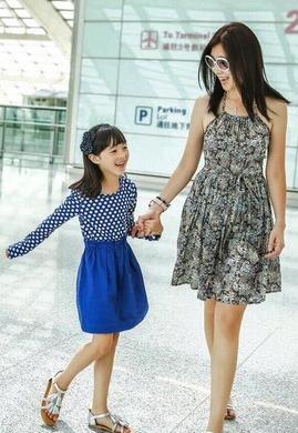 爸爸快好起来!夏克立接受脊椎手术 晒手术中照片