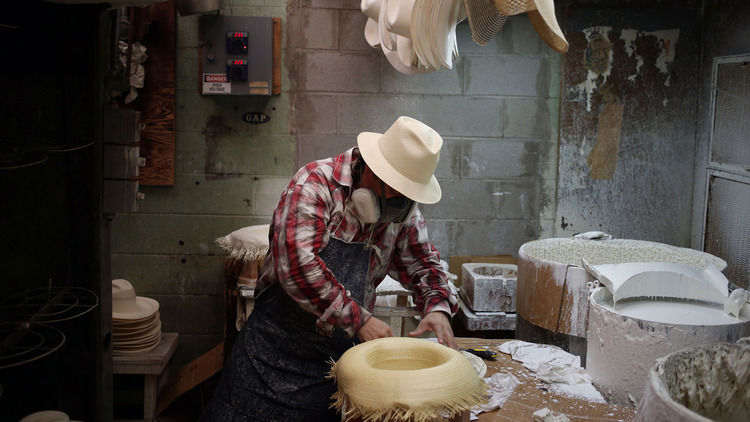 德克萨斯州一间草帽工作坊