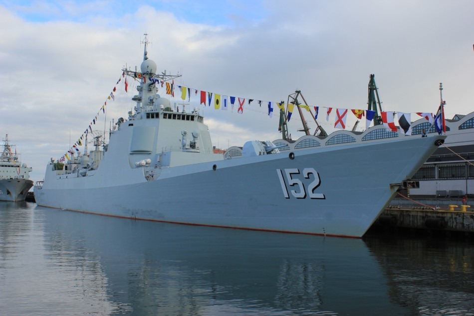 152济南号神盾级防空驱逐舰,548益阳号054a级隐身导弹护卫950_633