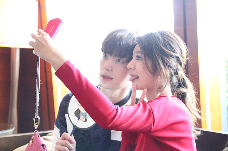 我是处女座发布会安以轩结缘吃货安宰贤