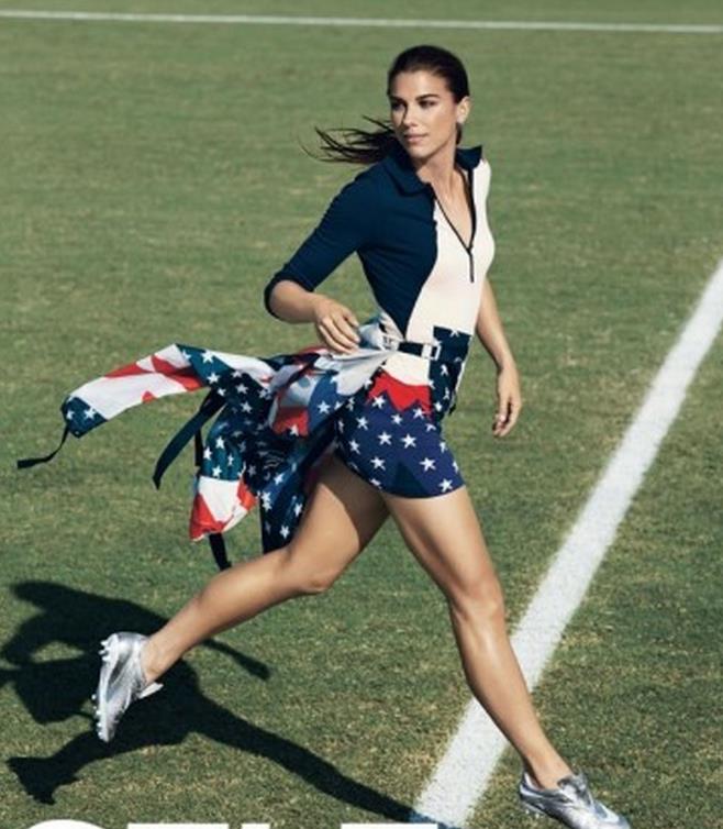 世界女足第一美女杂志写真