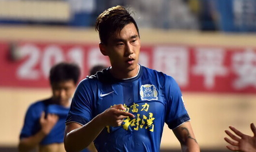 金洋洋破中国足球国内球员历史转会纪录凤凰体育讯 北京时间2月27日零