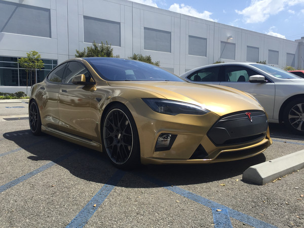 特斯拉model 3发布会前方探营