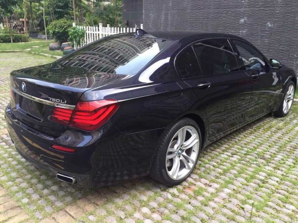 14年全新宝马750 4.0t 加长德版黑色米白内 m套件 8速档 四驱 .