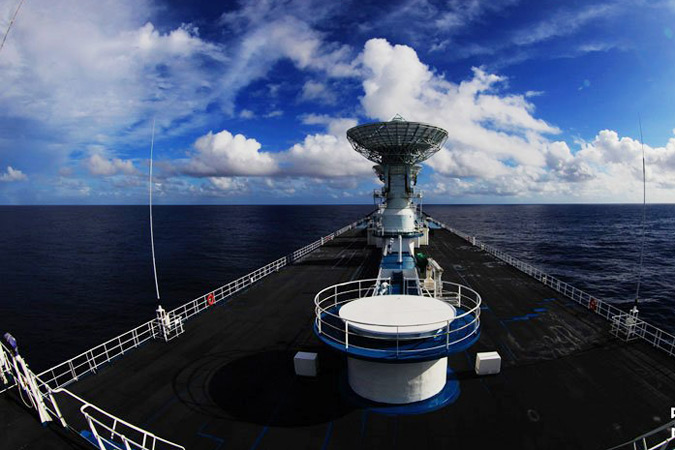 承担神舟九号海上测控任务的远望船队完成了大洋上的最后一起全区合练