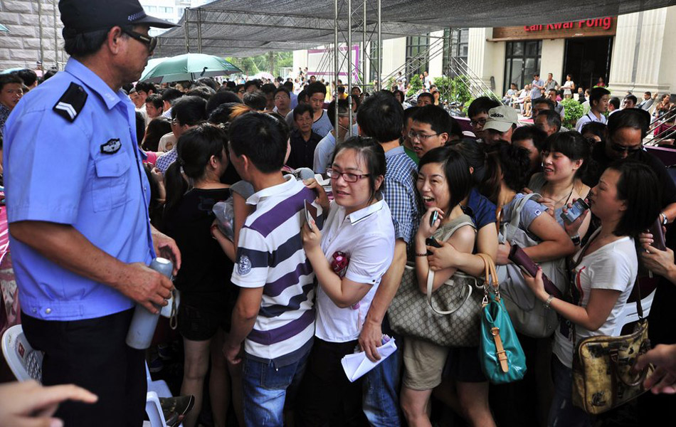 浙江人忒有钱9000块的房子居然这样抢