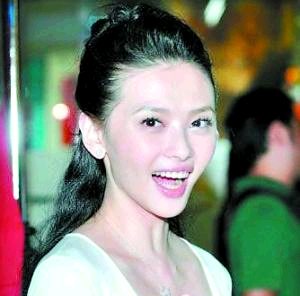 萧淑慎跳楼欲跳楼轻生 压力大自杀警方成功劝阻