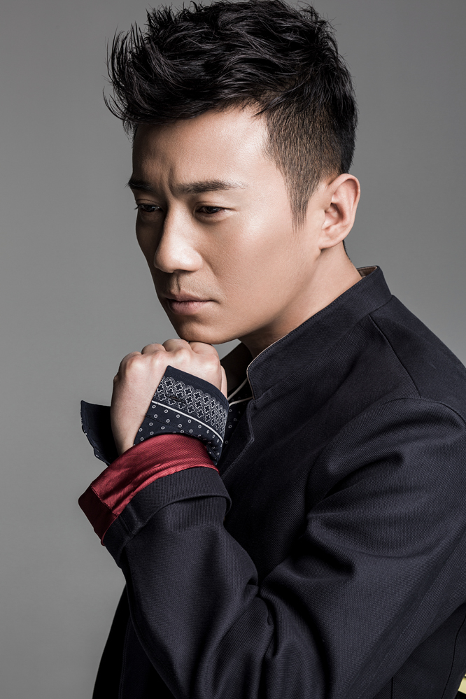 徐洪浩:军旅生涯演艺路