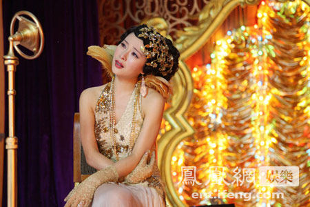 江一燕《像火花像蝴蝶》热播 乱世佳人双面魅惑