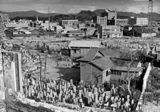 实拍原子弹爆炸后广岛惨状