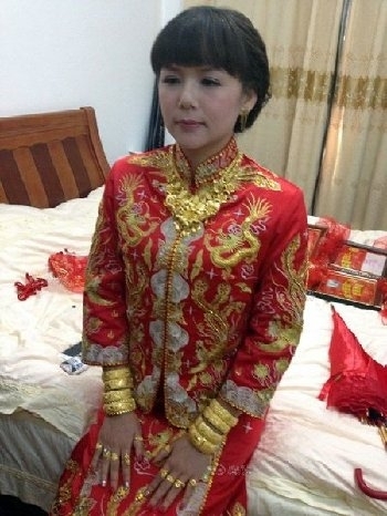 土豪人民币花束求婚中外有钱人的雷人炫富