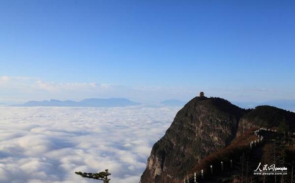 峨眉山是中國四大佛教名山之一.