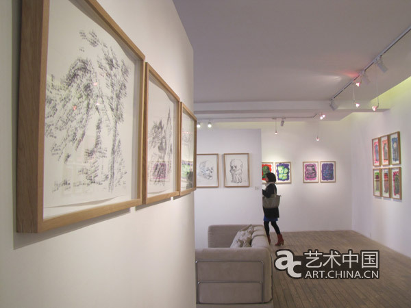 《刘勃麟：纸上作品》亮相798艺术中心|隋建国|展览_凤凰文化