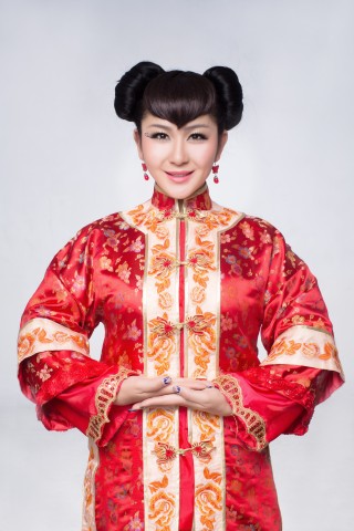 歌手朱贝贝携马上有钱助阵电视美食节目