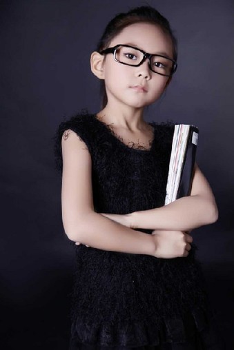 童星吴文煜人气飙升 新单曲《小玉米》发布(图)