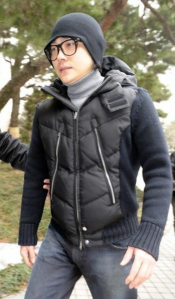 nrg李成真"屡教不改" 诈骗遭通缉酒驾被捕