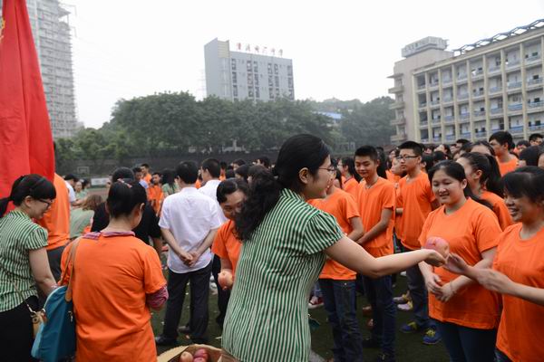 重庆电厂中学举行祝福高三决胜高考活动