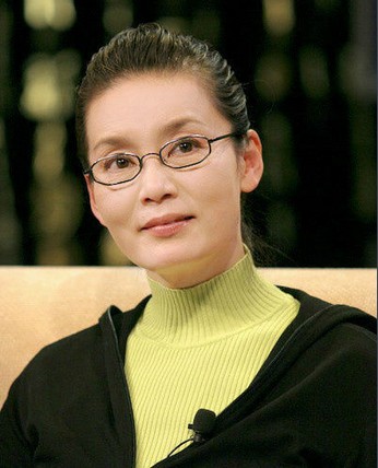 两代悲情女王相遇 李琳潘虹飙戏《知青家庭》