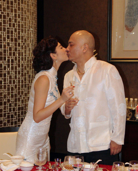 王全安嫖娼共9人被抓 女方31岁嫖资800元|王全安|吕某某_凤凰娱乐