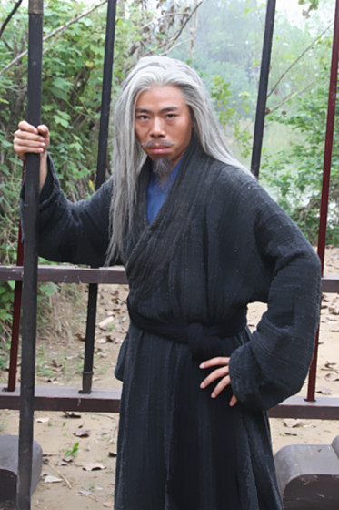 2张)日前,青年演员萧宝钟加盟参演的大型史诗巨制电视剧《老子传奇》 