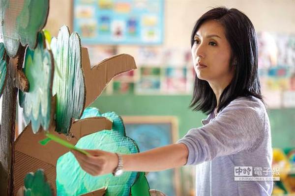 杨千嬅诠释吕丽红校长,助5女孩完成学业,挽救幼稚园免於废校.