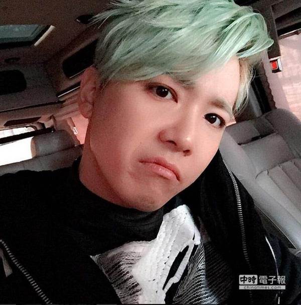 偶像李弘基谈理想型,直接搬出肉食男本色,表示以前先看胸,现在则看臀