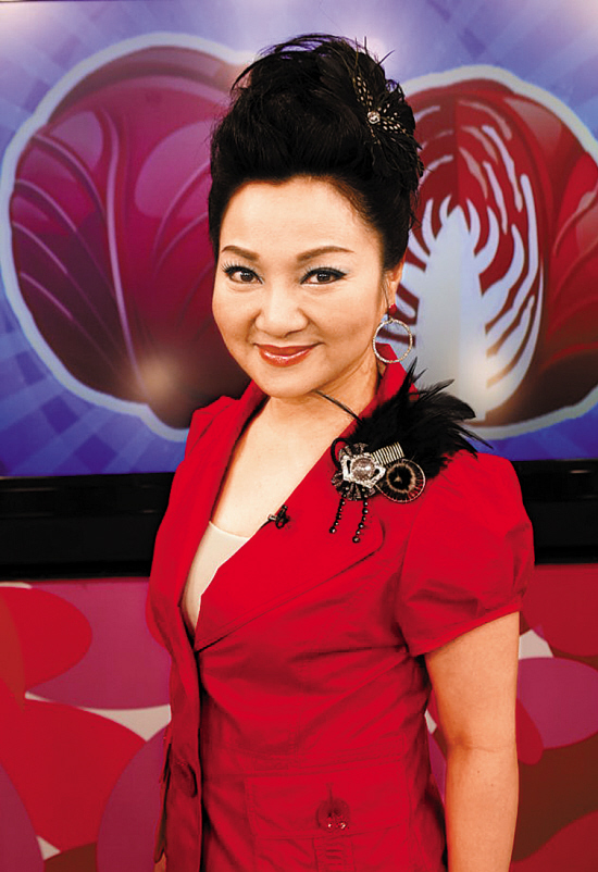 白冰冰年轻还挺美郭美珠与翁滋蔓一起为《17岁》站台当年母女照如果说