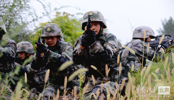 环境,繁重任务,铸魂立志,打磨官兵虎气,培育部队攻无不克的战斗作风