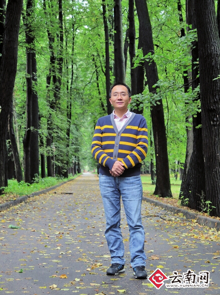 云南高校里的实力派帅哥靓女80后的他们已经是教授了