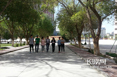[善行河北 行业风采]援疆教师刘闪用大爱书写责任_手机凤凰网