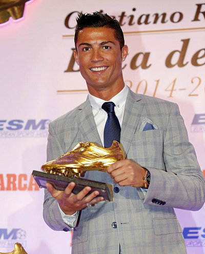 c罗第四次获欧洲金靴奖 超越梅西成历史第一人